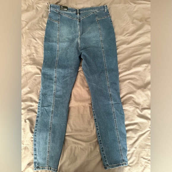 BNWT Fashion Nova Jeans - Picture 2 of 3